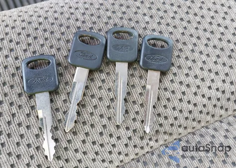 2001 Ford F-250 Xl/Xlt из США, поврежденный, VIN 1FTNF21L21EB87741